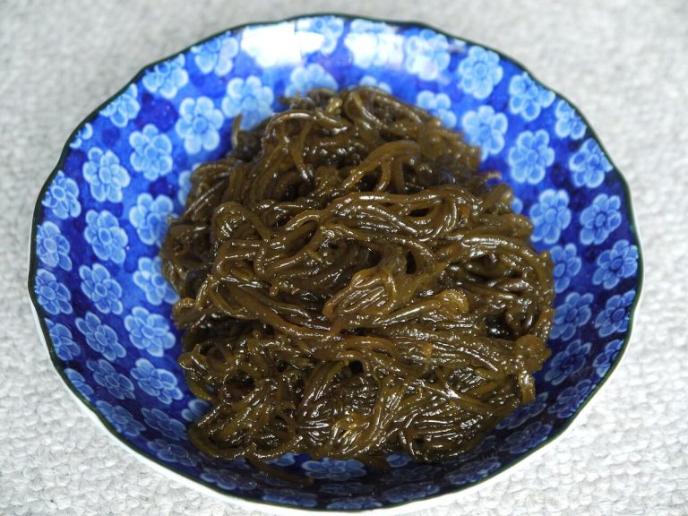 Tảo mozuku (Cladosiphon okamuranus)
