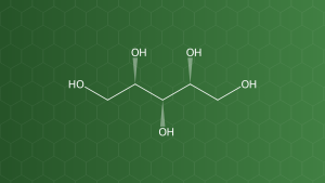 Xylitol (Xylitol) – Tạo ngọt, tá dược độn, giữ ẩm, tạo mát – công thức cấu tạo